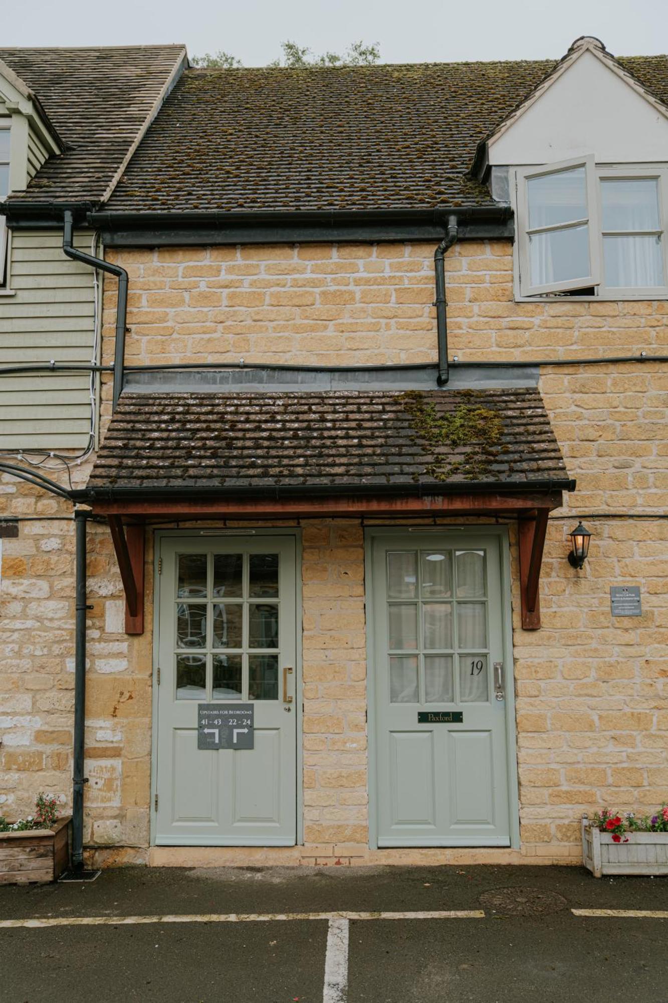 Redesdale Arms Hotel Moreton-in-Marsh Exterior foto